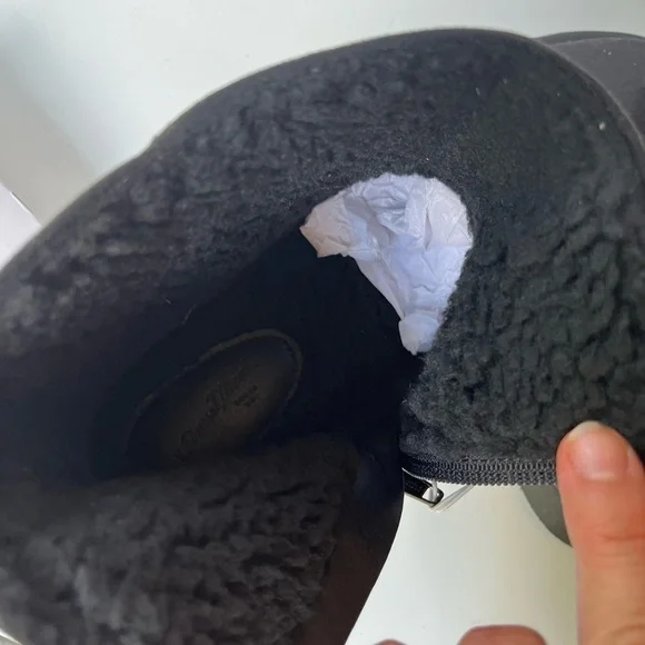 New Women's May Faux Suede Booties Memory Foam Insole Size 9 - Picture 4 of 13